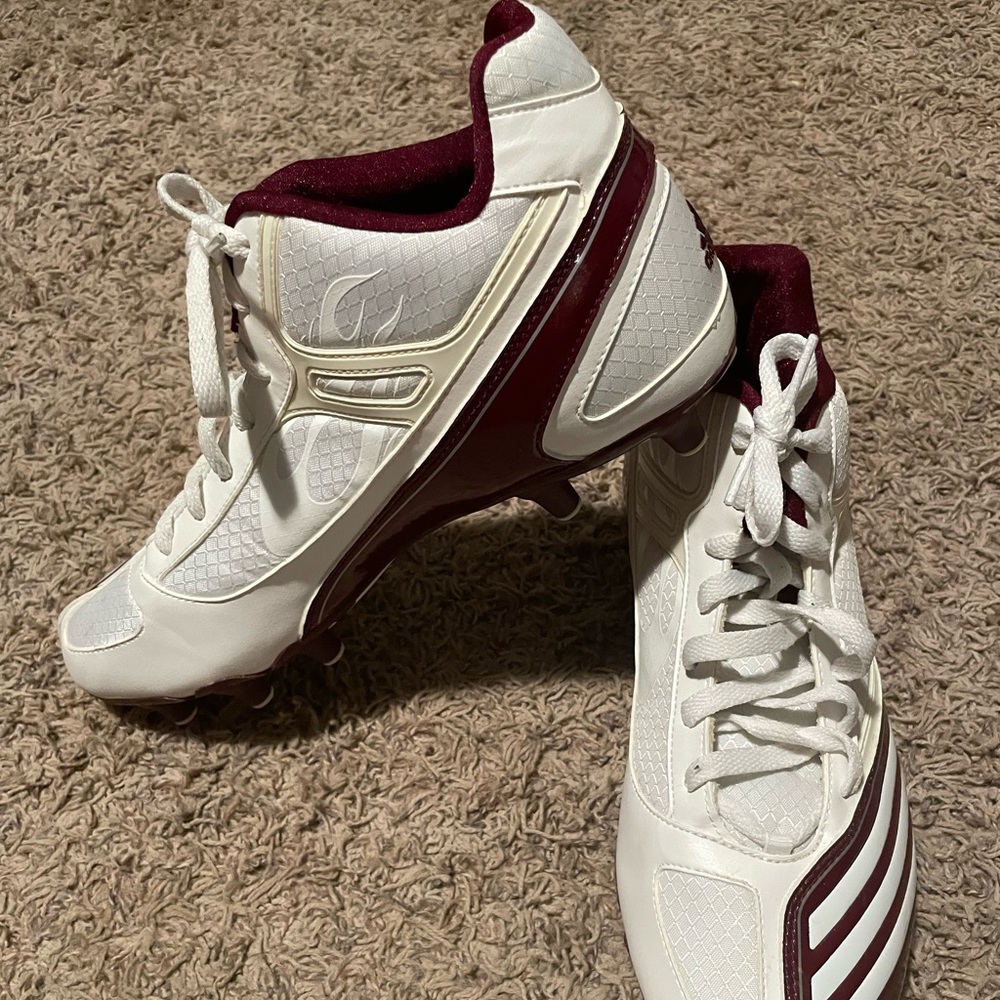 Adidas    Cleats  Mens/ Boys  Size 9.5   Look Brand New - Picture 3 of 6